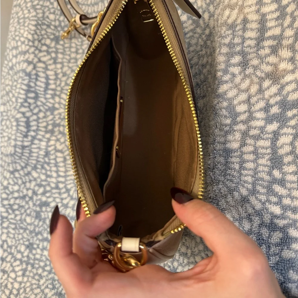 Coach Terri Shoulder Bag - Picture 4 of 6